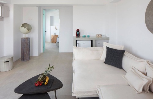 Finikia Villa | Luxury Santorini Villa | Villa Elysian Pente | Private Pool | 2 Bedrooms |.