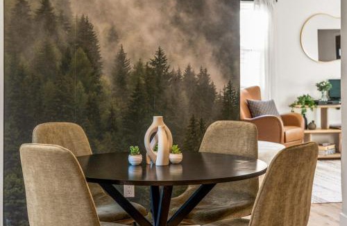 Greenwood Village House | Luxury Scandic Retreat - Hot Tub, Firepit, Games