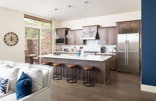 West Sedona Apartment | Luxury Sedona Townhome with Golf & Views, Pets