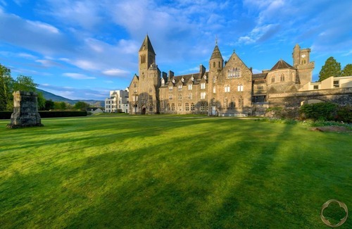 Fort Augustus Cottage | Luxury Self Catering Apartment with Swimming Pool in the Grounds of a Monastery on Loch Ness