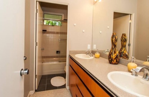 Modesto House | Luxury show case accomendation