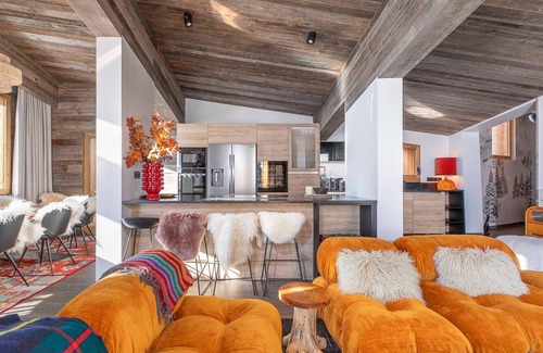Avoriaz Ski Chalet | Luxury Ski Chalet in Old Avoriaz - 11 Guests with Sauna, Fireplace, and Concierge Services