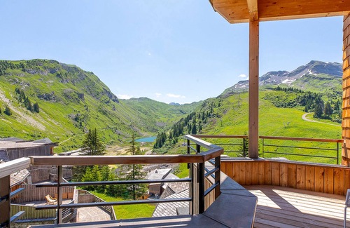 Avoriaz Ski Chalet | Luxury Ski Chalet in Old Avoriaz - 11 Guests with Sauna, Fireplace, and Concierge Services