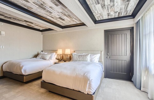 Avon Resort | Luxury Ski in and out room @Ritz-Carlton