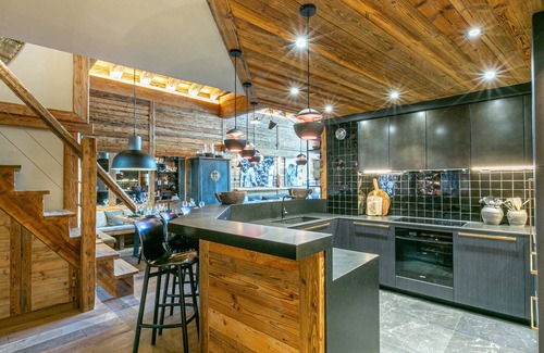 Val-d'Isere Apartment | Luxury Ski-in/Ski-out Duplex: Hammam, Jacuzzi, Fireplace, Near Slopes