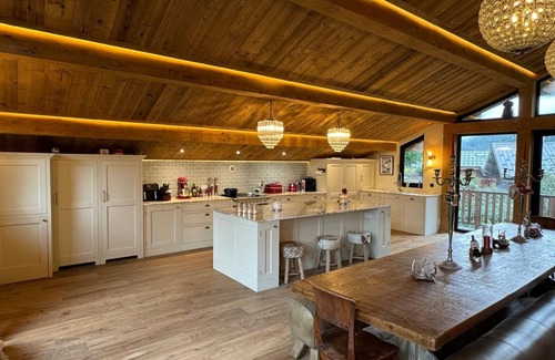 Seez Ski Chalet | Luxury ski/mountain chalet in The French Alps. Stunning in Winter and Summer!