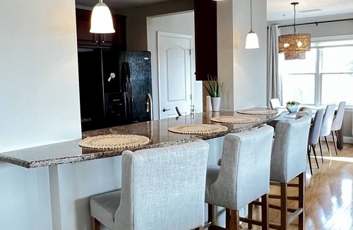 Westlake Corner Condo | Luxury SML Vacay - 4BR Views + Pool at SML