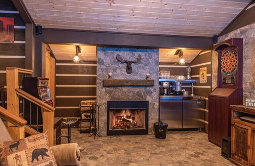 Saint Mary's Cabin | Luxury Spa Retreat with Private Hot Tub & Sauna