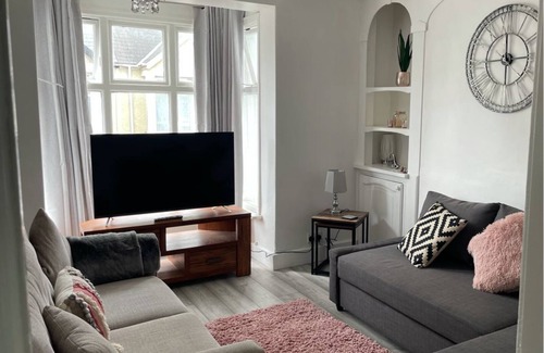 Porthcawl Apartment | Luxury stay in the heart of Porthcawl