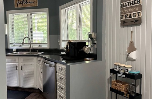 Kendall House | Luxury Stays at HoneyComb Home-Wine Country- Sleeps 10 w/Game Room!