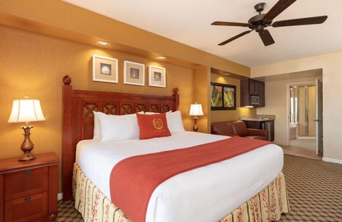 Florida Central Atlantic Coast Resort | Luxury studio - 6 miles from Disney or Universal!