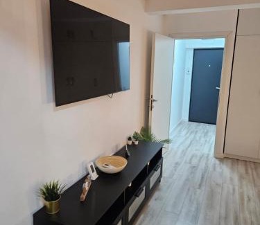 Onesti Apartment | Luxury Studio