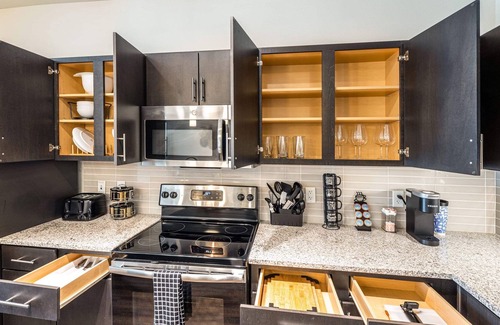 Haltom City Apartment | Luxury suite! Minutes from downtown Fort Worth