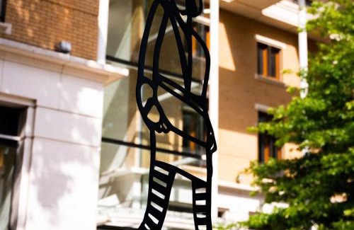 Nine Elms Apartment | Luxury Suite - The Gore