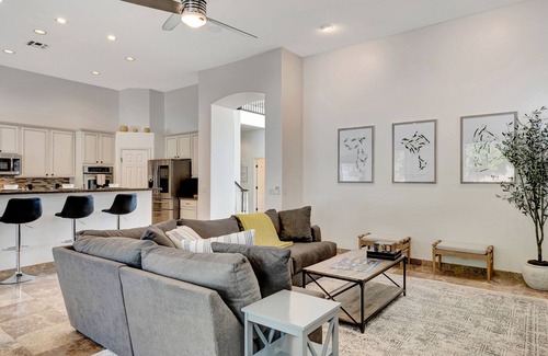 Arabian Crest House | LUXURY Sunny Days Scottsdale! Great Location+ NO FEE Heated Saltwater Pool!