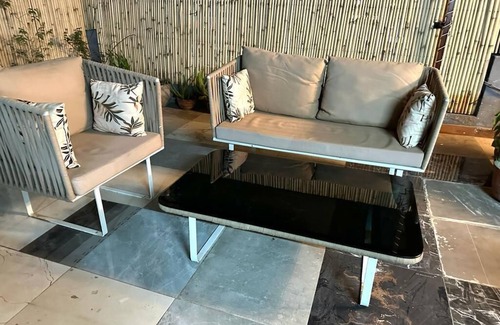Old Gurgaon Apartment | Luxury terrace jaccuzi rooms best for diwali party