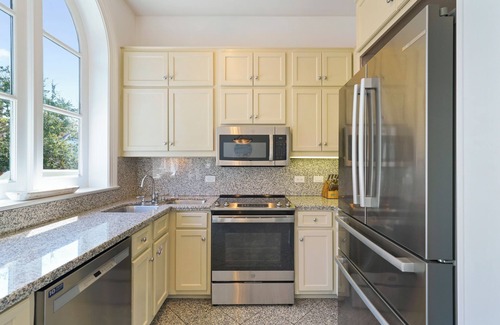 Seaside Cottage | Luxury Townhome w/Rooftop Deck & Gulf Views in Seaside, 2 Adult Bikes!