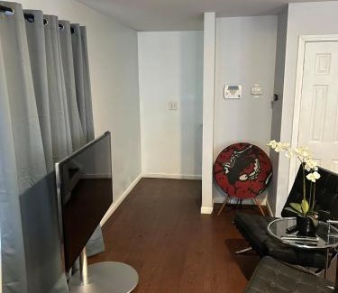 Weequahic Apartment | Luxury Townhouse in Newark