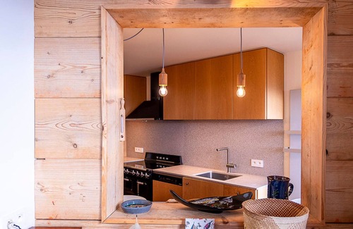 Avoriaz House | Luxury Triplex for 12 in Avoriaz with Ski-In/Ski-Out Access and Daily Breakfast