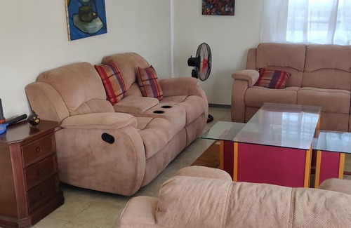 Roseau Apartment | Luxury Tropical Villa Located within the walking distance from Town