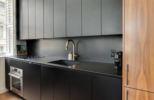 Old Montreal Apartment | Luxury two bedroom corner unit - Old Montreal - Parking Included