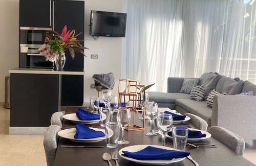 Lance aux Epines Condo | luxury Two Bedroom Private Home/your ideal way to vacation