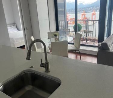 Gastown Apartment | Luxury Urban Escape with Million-Dollar Vancouver Views