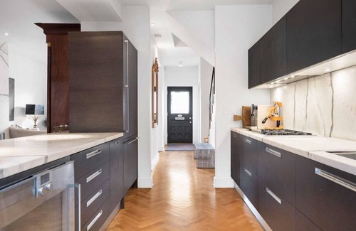 Summerhill House | Luxury Urban Oasis with Pool - steps to Rosedale, Yorkville - Toronto