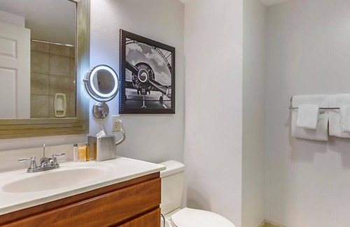 Las Vegas Resort | Luxury Vegas Resort - Formula 1 Weekend - 3 NightsnNo Resort Fee!