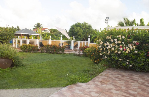 Capesterre-Belle-Eau Villa | Luxury Villa Bel Air for 6 people with swimming pool, terrace and garden
