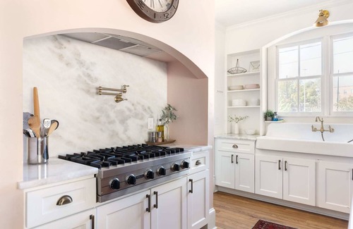 Durham House | Luxury Victorian Downtown: Pamper Your Guests!