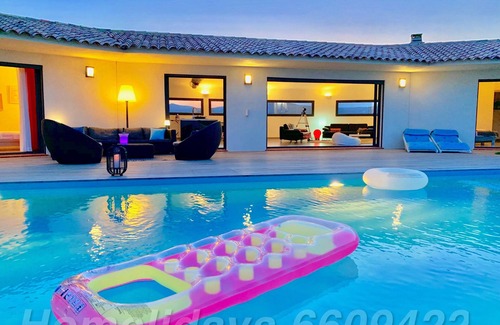 Santa Giulia Villa | LUXURY VILLA 240m2 * Santa Giulia SEA 180 5 STARS CLASSIFIED