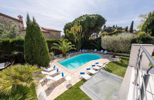 Riou - Petit Juas - Av de Grasse Villa | Luxury Villa Cannes,350 m2, 12 pers, 6 ch 6 sdb