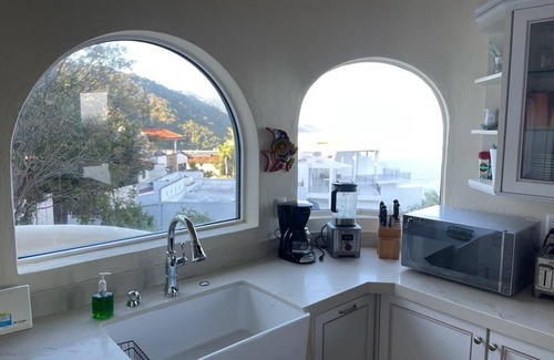 South Shore Hotel Area Villa | Luxury Villa Casa Matuta @ Mismaloya-Full Staff