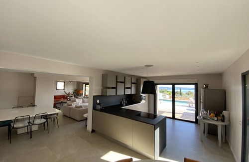 Cavalaire-sur-Mer Villa | Luxury villa with magnificent sea view