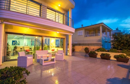 Son Serra de Marina Villa | Luxury villa in Mallorca with indoor pool
