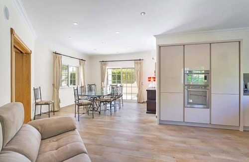 Almancil Villa | Luxury villa in Quinta do Lago. Sleeps 10. Private Heatable Pool, Sauna close to Quinta shopping J139 - Almancil, Algarve