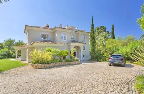 Almancil Villa | Luxury villa in Quinta do Lago. Sleeps 10. Private Heatable Pool, Sauna close to Quinta shopping J139 - Almancil, Algarve