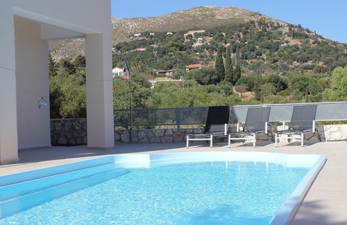 Ratzakli Villa | Luxury Villa Just Minutes from the Award Winning 'Turtle Beach'