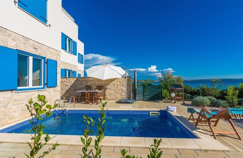 Privlaka Villa | Luxury Villa Miri On The Beach