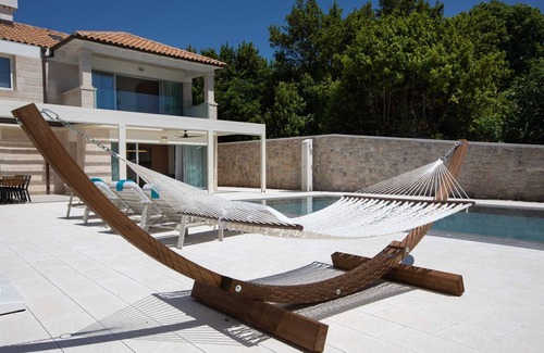 Cavtat Villa | Luxury Villa Noblesse - top of the line seafront villa in Cavtat