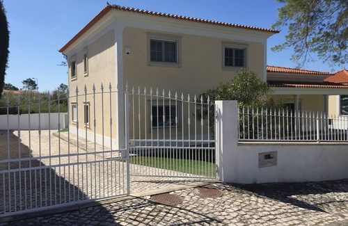 Caldas da Rainha Villa | Luxury Villa on the costa prata with private pool and lagoon views