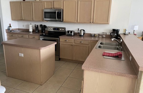 Davenport Villa | Luxury Villa Private Secluded Pool, Spa, Lanai, Extended Sun Deck 4 bathrooms