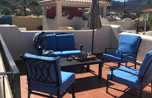 Nopolo House | Luxury Villa, steps from beach