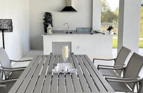 Rural Estates Villa | Luxury Villa The Naples Serenity Pool/spa