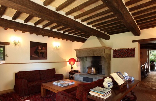 Lisciano Niccone Villa | Luxury Villa with Private Pool and views across the Niccone Valley