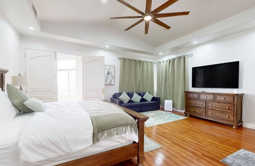 San Marcos House | Luxury villa with five bedrooms & five bathrooms, heated pool, mountain views