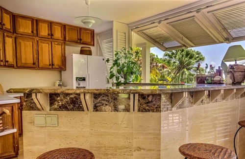 Tartane Villa | Luxury villa with pool, 4 bedrooms, sea view, 2h housekeeping 3 times / week