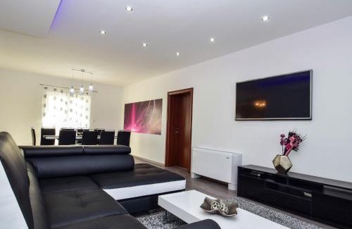 Velim Villa | Luxury Villa with Pool, Zaton