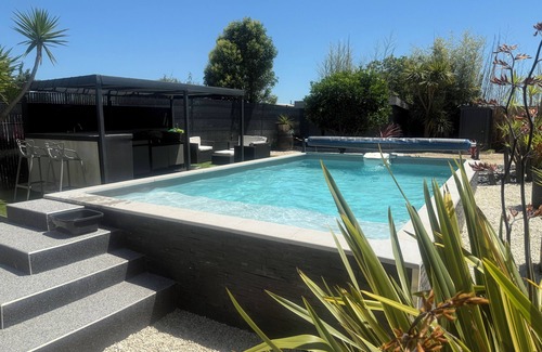 Caissargues House | Luxury villa with swimming pool and air conditioning